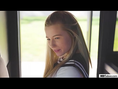 Водитель школьного автобуса извращенец - Элисон Рей, Грейси Мэй Грин, Нина Норт, Уитни Райт и Каролина Свитс 6 мин.