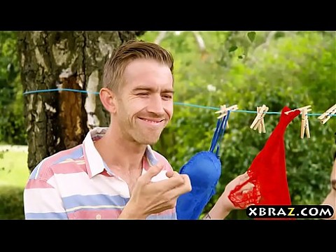 Сосед с огромным хуем трахает соседскую жену Кэссиди Кляйн 7 мин.