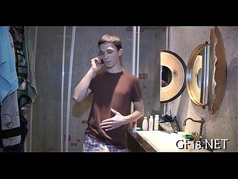 Sex appeal round assed babe 5 min
