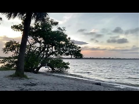 Gorgeous Teen Latina La Paisa gets fucked by El Rolo in Cocoa Beach and squirts on the sand! 5 мин.