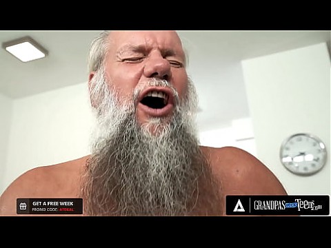 GrandpasFuckTeens - МИЛЫХ ПОДРОСТКОВ ТРАХНУТ СТАРИКИ, ПОДБОРКА! ЛИЦО, КАМШОТ И МНОГОЕ ДРУГОЕ! 40 мин.
